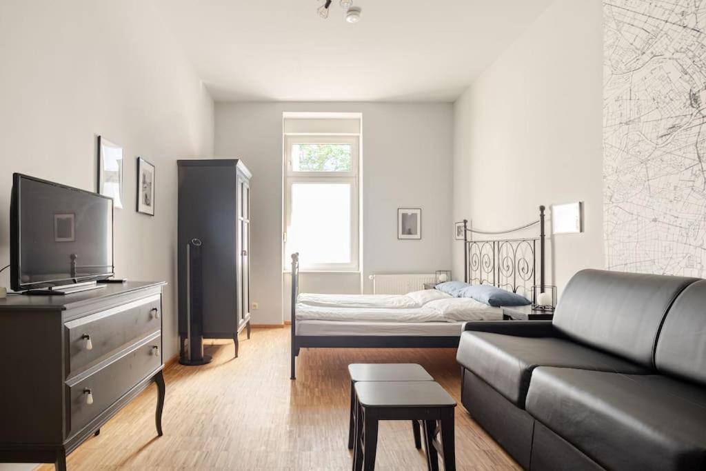 Nap Club - Stylish & Quiet Base In Vibrant Kiez Appartement Berlijn